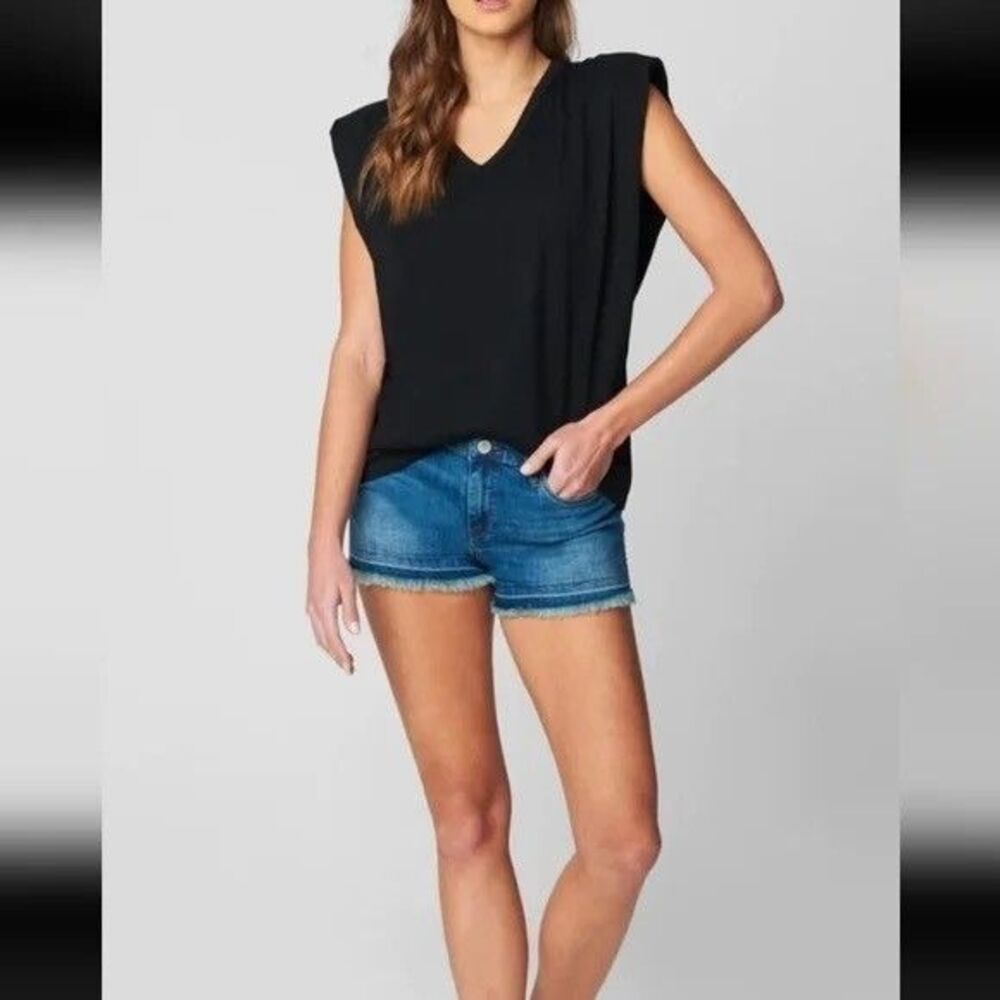 BLANKNYC Sleeveless Padded Shoulder Tee S Black T-Shirt Top Relaxed Fit NWT B33